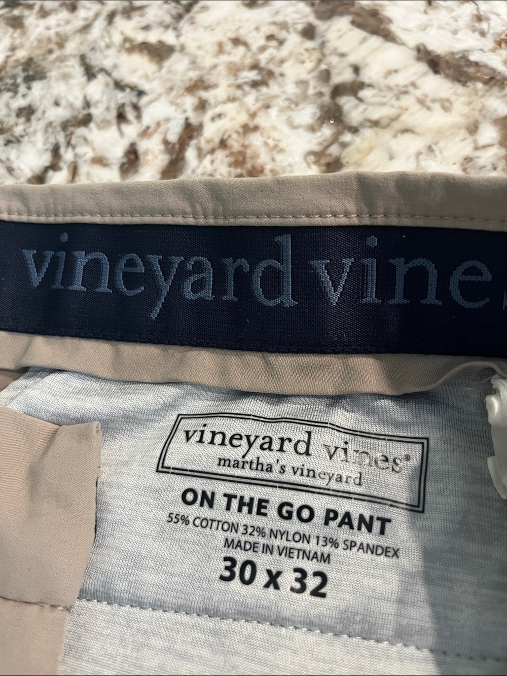 VINEYARD VINES Khaki Pants - Picture 4 of 4